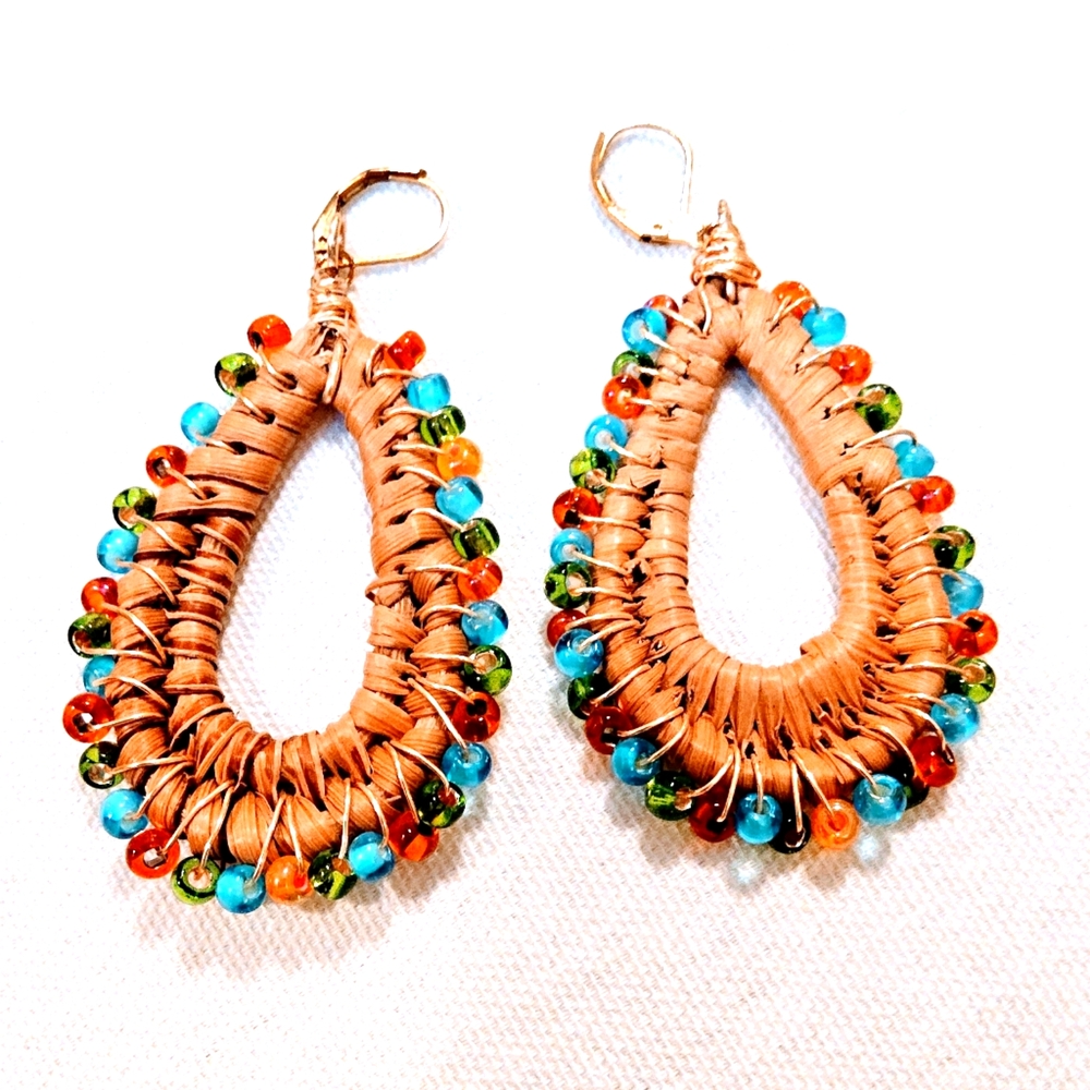 Rafia and clear wired beads